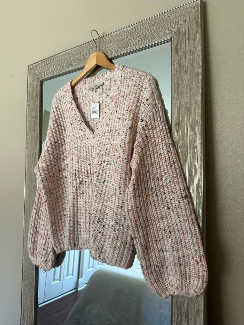 Ann Taylor LOFT Pink Marl Chunky Knit V-Neck Sweater NWT Size Medium